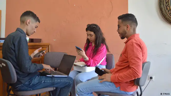 Local journalists try out Colmena in Rabat