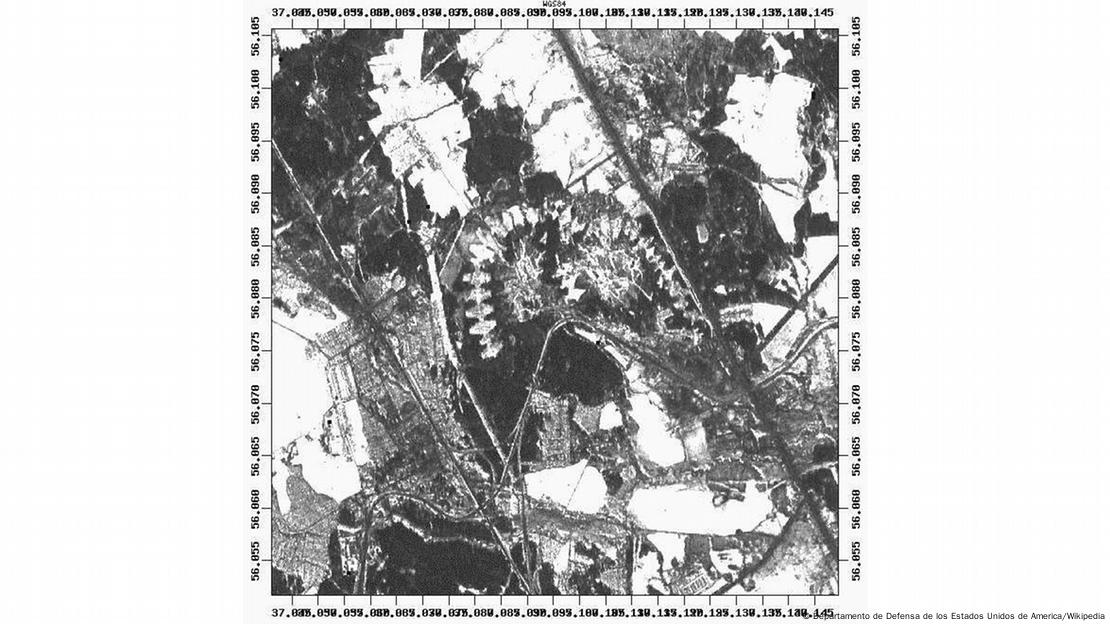 Fotografía aérea de 1984 de Povarovo, Rusia, antiguo emplazamiento del transmisor de UVB-76. Fotografía aérea de 1984 de Povarovo, Rusia, antiguo emplazamiento del transmisor de UVB-76.