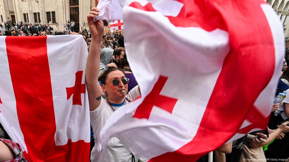 Protesti protiv vlade nisu neuobičajeni: ljudi su u maju izašli na ulice protiv zakona o „stranom uticaju“