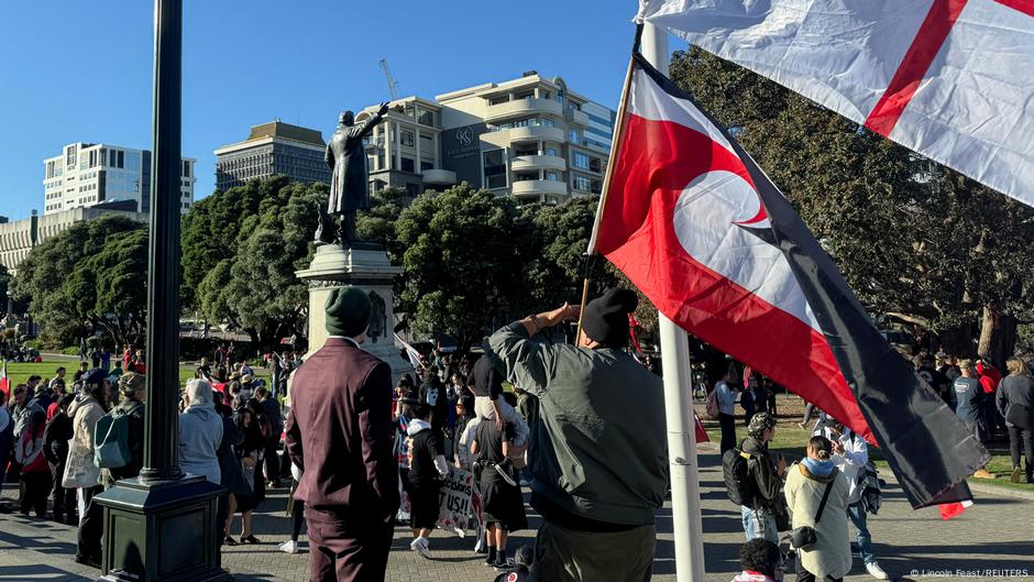 New Zealand Thousands protest 'antiMaori policies' DW 05/30/2024