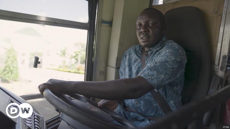 Kenianische Busfahrer stärken deutsche Arbeitskräfte mit Migrationsabkommen – DW – 30.05.2024