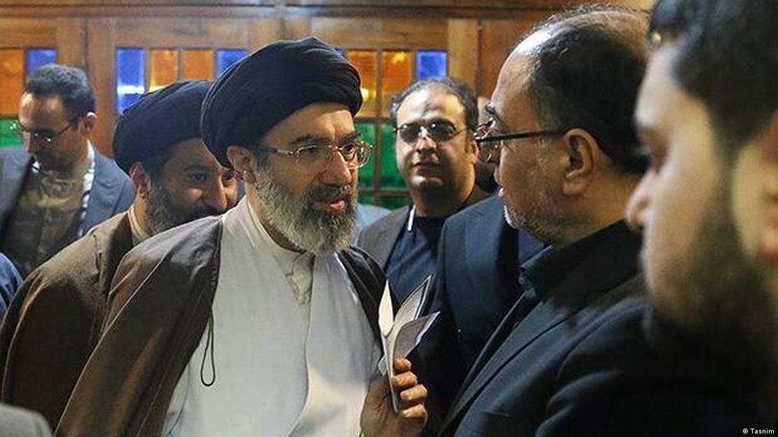 مجتبی خامنهای در مراسم ختم برادر وحید حقانیان- مهرماه ۱۴۰۲ مجتبی خامنهای در مراسم ختم برادر وحید حقانیان- مهرماه ۱۴۰۲