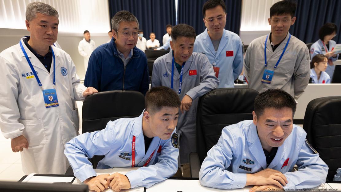 La misión Chang'e 6 de China destacó la creciente rivalidad en la exploración lunar. La misión Chang'e 6 de China destacó la creciente rivalidad en la exploración lunar.