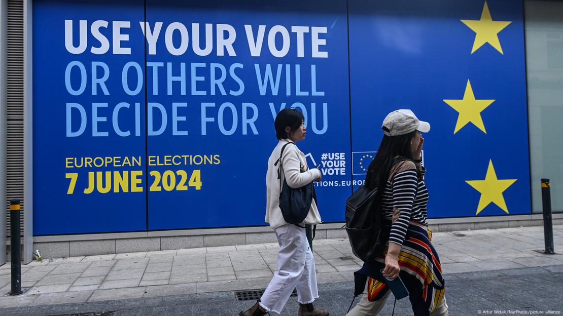 Votime në Irlandë - pllakat ku shkruhet "përdore votën tënde, ose dikush tjetër do të vendosë për ju"