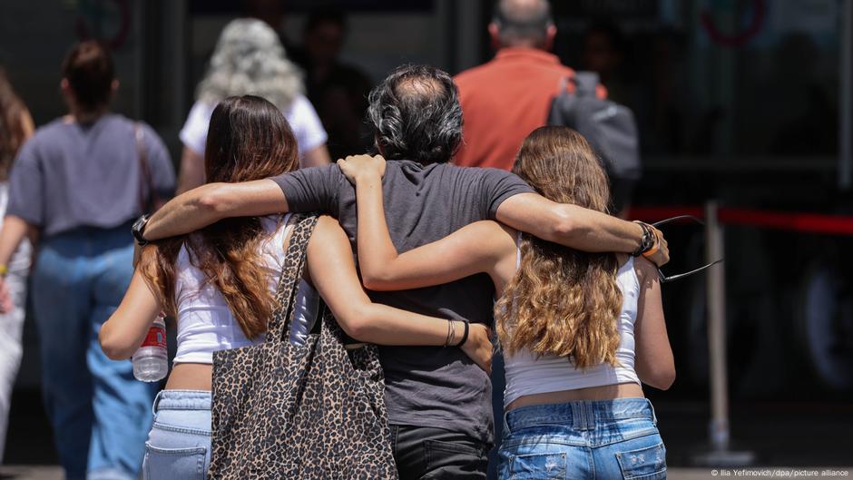 غانتس يرجئ بيان "استقالته" بعد تحرير أربعة رهائن في غزة