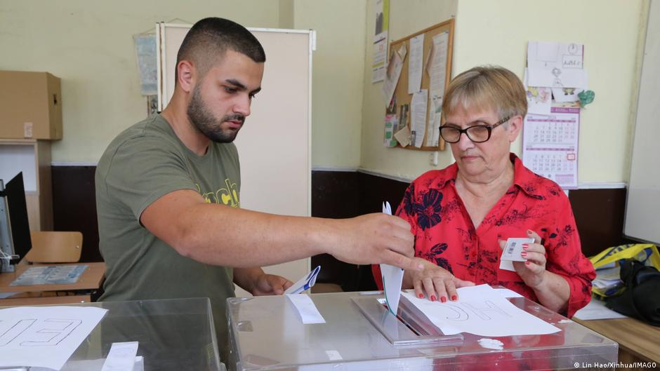 Bugari u nedelju 19. aprila osmi put za pet godina izlaze na birališta