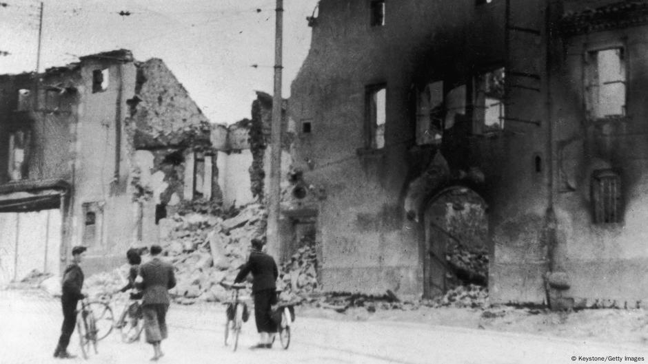 Oradur-sur-Glan: uništene kuće nakon masakra 1944.