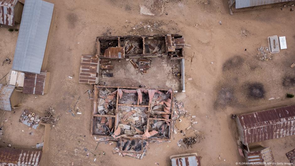 Uništena i spaljena kuća hrišćanskih farmera u Nigeriji, nasilje koje su izvšili muslimanski Fulani, koji su tradicionalno stočari (2019)