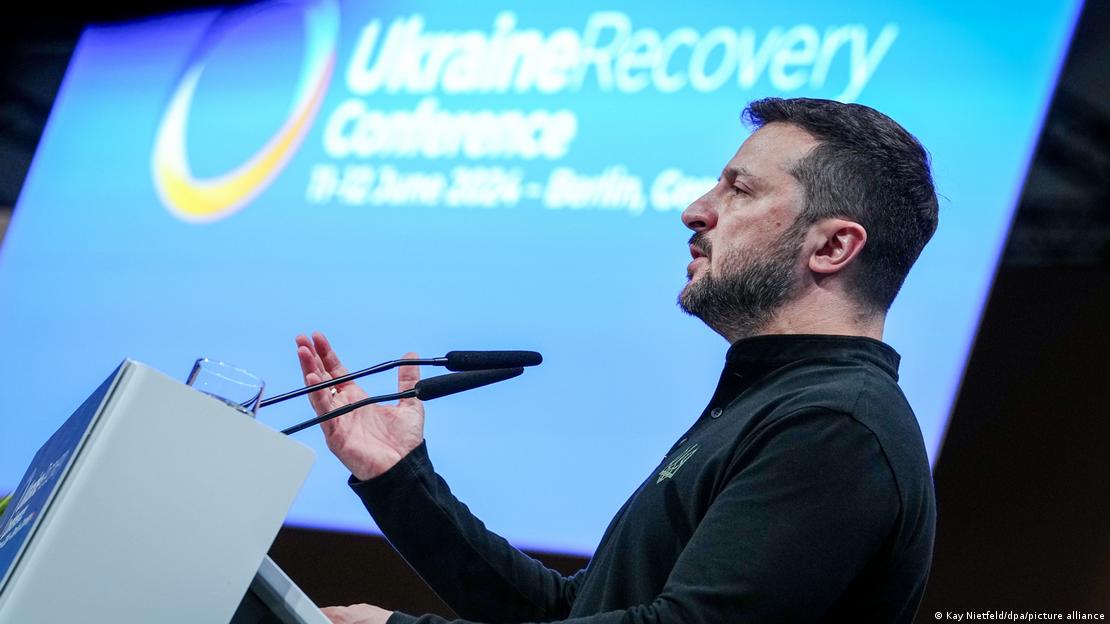 Володимир Зеленски по време на конференцията за възстановяване на Украйна, провела се тази седмица в Берлин