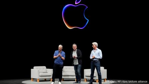 Apple CEO'su Tim Cook Dünya Geliştiriciler Koneferansı'nda (WWDC) "Apple Intelligence"ı tanıttı. 