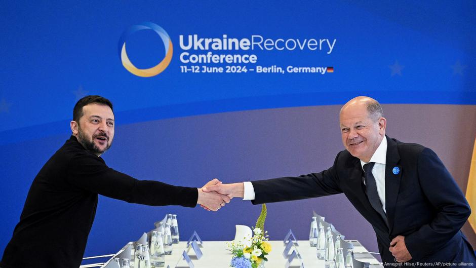 Rat Rusije protiv Ukrajine ostaje tema G7: ovo je fotografija sa sastanka predsednika Zelenskog s kancelarom Šolcom u Berlinu 11. juna