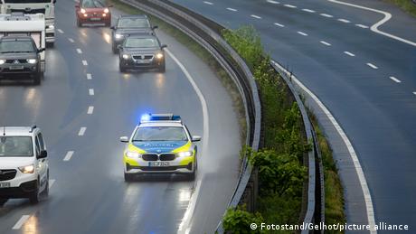 Die Autobahnpolizei hat täglich viele Einsätze. 
