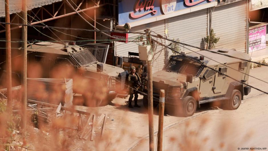 في انفجار عربة مدرعة.. مقتل ثمانية جنود إسرائيليين في رفح