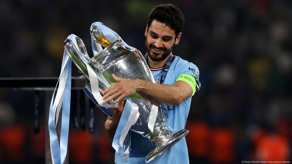 Ilkay Gundogan chính thức rời Barcelona chỉ sau 1 năm, Manchester United lập tức ra đề nghị khó tin