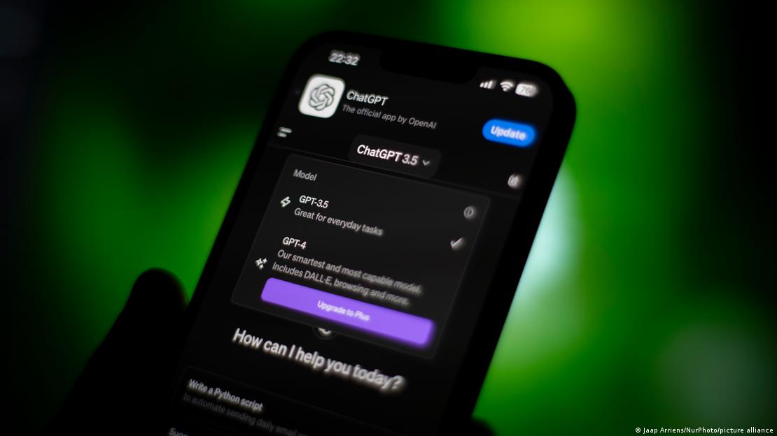 Συνομιλία με το ChatGPT μέσω smartphone