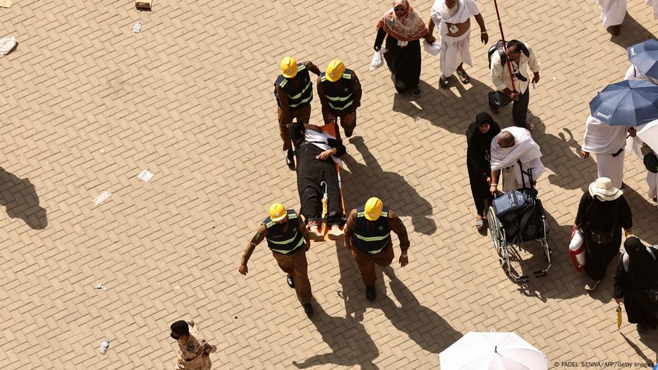 تقارير: وفاة مئات الحجاج معظمهم مصريون في مكة بسبب الحر الشديد