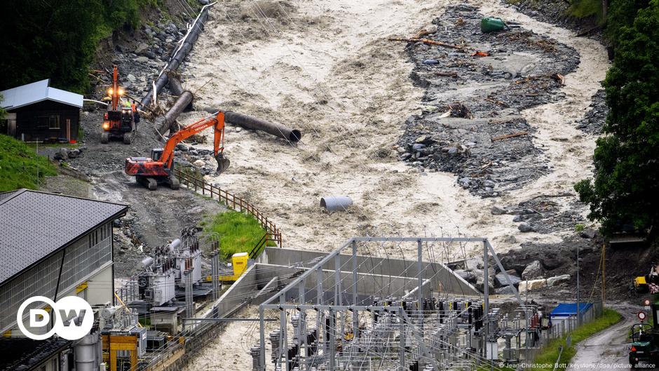 Switzerland: Rescuers search for 3 missing after flooding