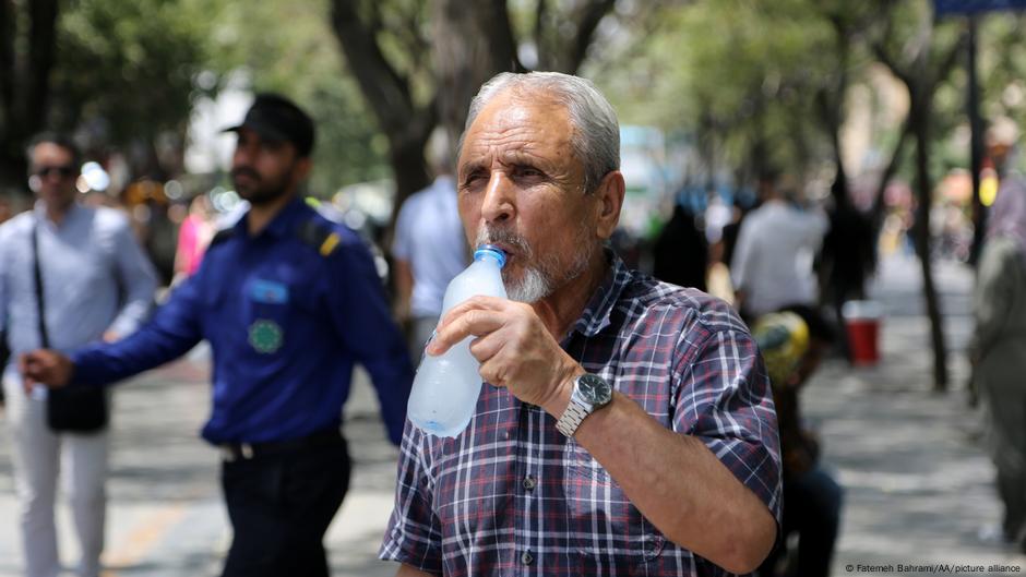 Aumentan muertes de mayores por calor extremo, según la ONU – DW – 10/07/2025