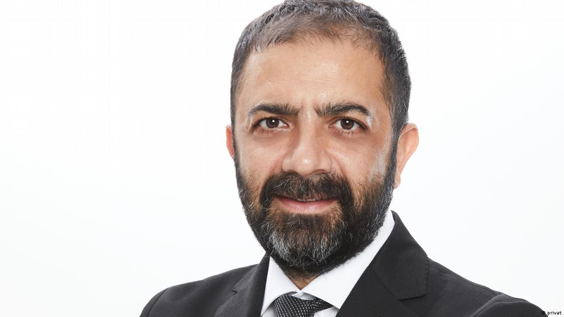 İstanbul Kültür Üniversitesi Ekonomi Bölümü Öğretim Üyesi Prof. Dr. Sinan Alçın, Körfez ülkelerindeki sermaye miktarının yaklaşık 20 trilyon dolara ulaştığını söylüyor.