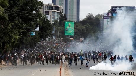 Proteste in Kenia: Lage am Parlament eskaliert