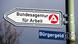 Schilder "Bundesagentur für Arbeit" und "Bürgergeld"