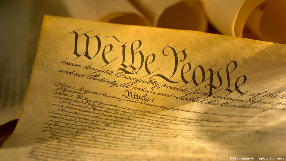 Ustav SAD-a kojem je krajem šezdesetih dopisan 25. amandman