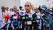Präsident Mohamed Ould Cheikh El Ghazouani steht vor vielen Mikrophonen Präsident Mohamed Ould Cheikh El Ghazouani steht vor vielen Mikrophonen
