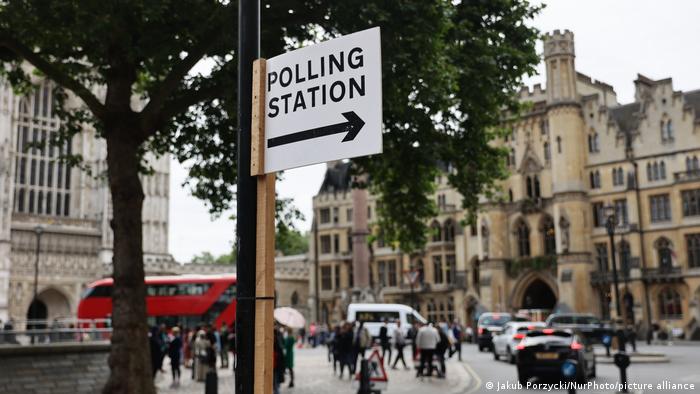Reino Unido vai às urnas com trabalhistas na liderança