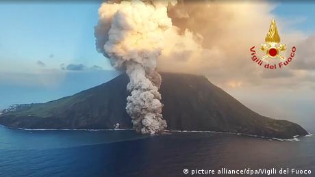 Vulkane in Italien: Stromboli rumort, Ätna spuckt Lava