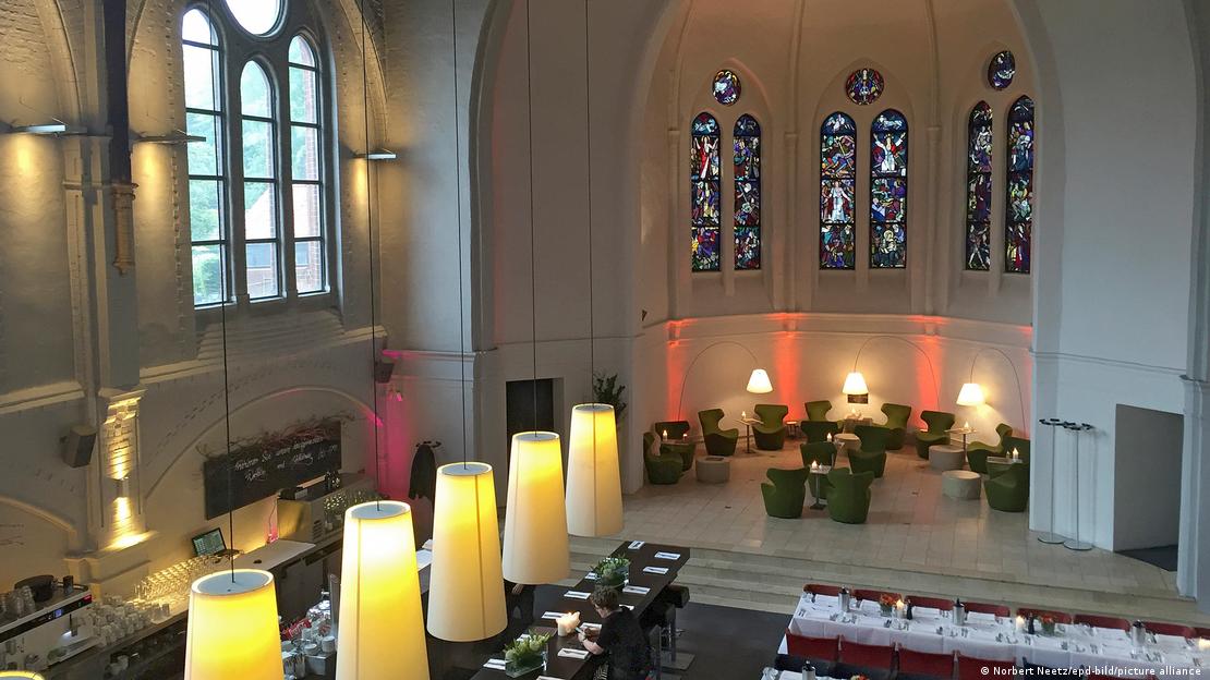 Restoran GlückundSeligkeit u Bielefeldu u nekadašnjoj crkvi Restoran GlückundSeligkeit u Bielefeldu u nekadašnjoj crkvi