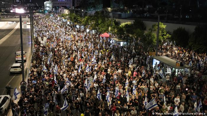 Milhares protestam nas ruas de Israel por retorno de reféns