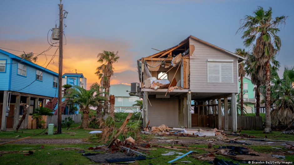 US: Tropical Storm Beryl moves through Texas