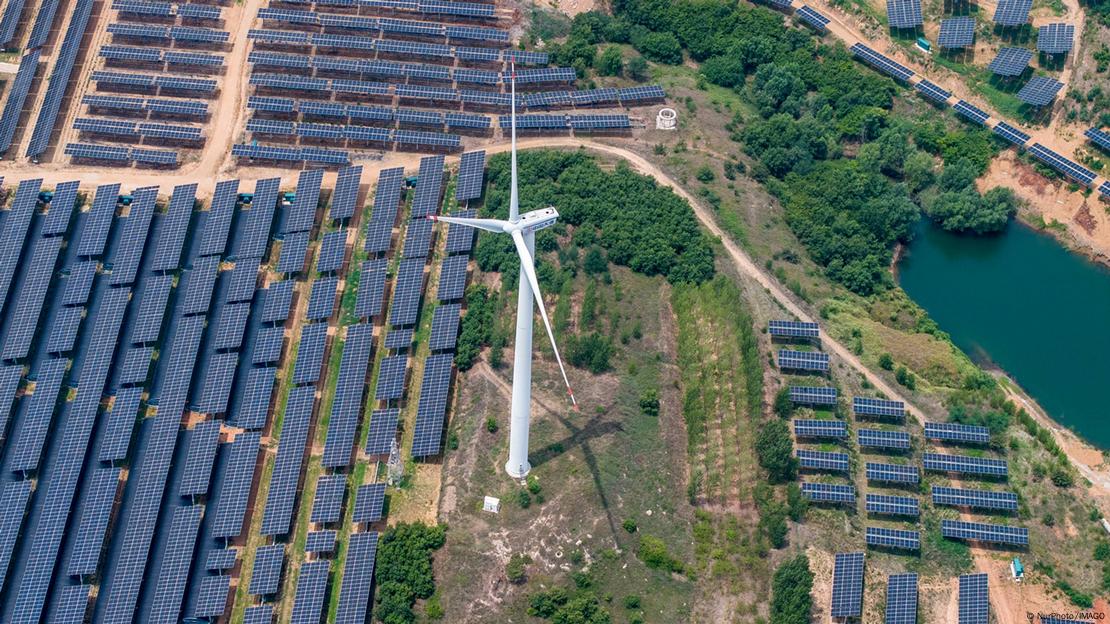 Produção de energia solar e eólica, na China