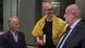 Nariman Dzhelyal (centro en la imagen) con destacados representantes del Mejlis tras su liberación del cautiverio ruso.