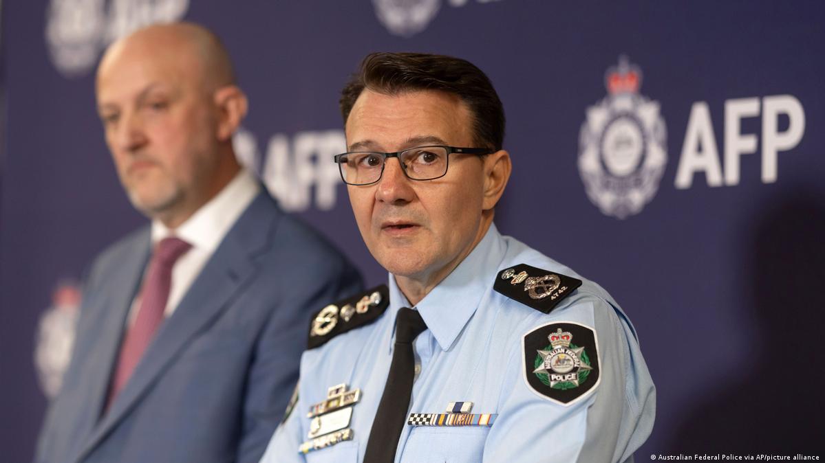 Australia arrests couple accused of spying for Russia