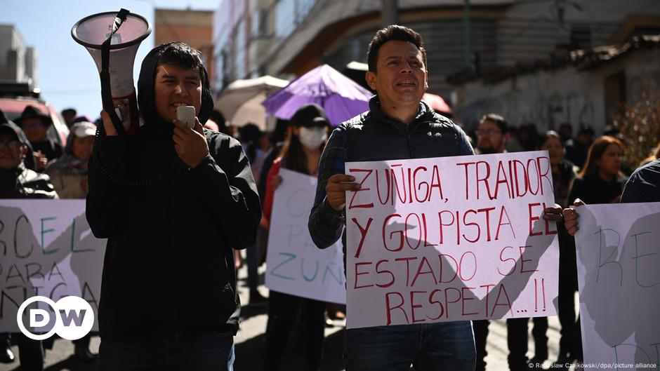 Tausende nehmen an "Marsch für Demokratie" in Bolivien teil