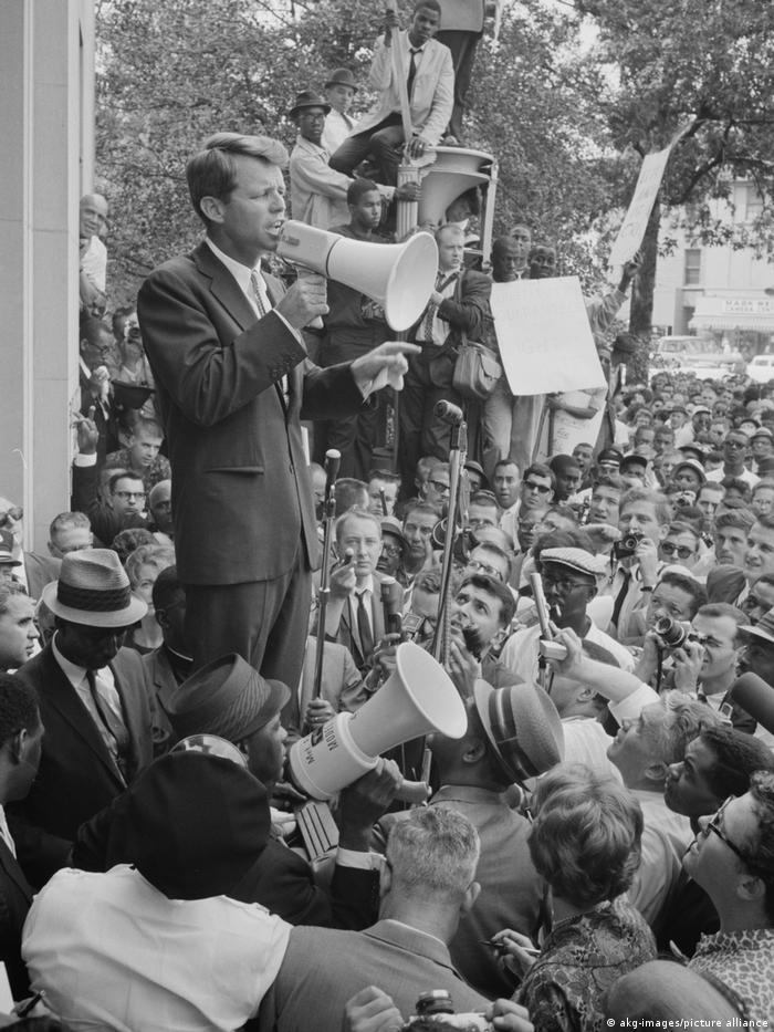​​​​Robert F. Kenedi, ubijen je tokom kampanje za predseničke izbore 6. juna 1968