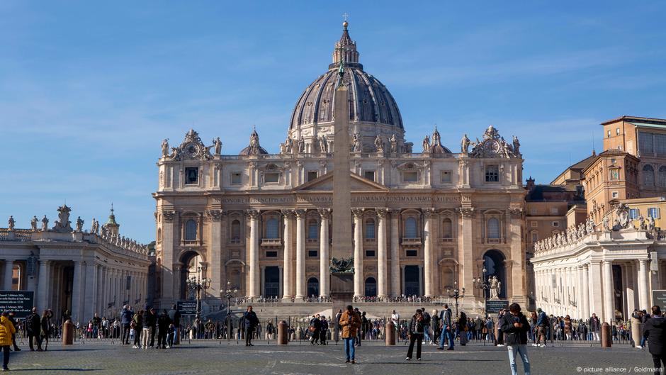 El Vaticano cierra 9 días de duelo y se alista para cónclave – DW – 05/05/2025