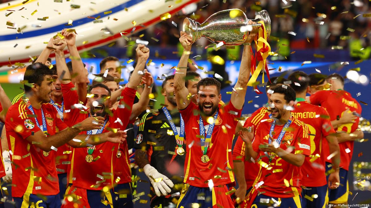 DIE OFFIZIELLE WEBSITE DES EUROP ISCHEN FU BALLS visual data 6