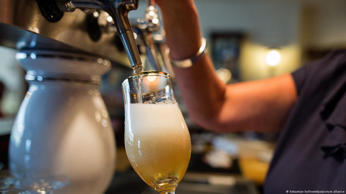 Germany Beer sales down despite Euro 2024 hopes DW 08/01/2024