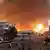 اشتعال النيران وتصاعد الدخان بعد الضربات الإسرائيلية ضد الحوثيين في مدينة الحديدة اليمنية (20.07.2024)