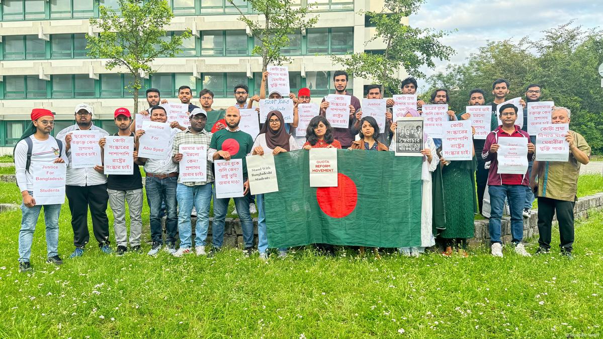 বাংলাদেশে কোটা সংস্কারের দাবিতে আন্দোলনরত শিক্ষার্থীদের প্রতি সংহতি জানানোর পাশাপাশি সহিংসতার প্রতিবাদে ইউরোপের বিভিন্ন শহরে বিক্ষোভ ও মানববন্ধন কর্মসূচি পালন করেছেন প্রবাসীরা৷ 