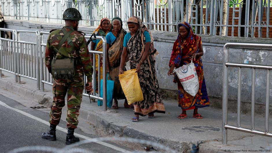 Bangladesh top court cuts controversial job quotas – DW – 07/21/2024