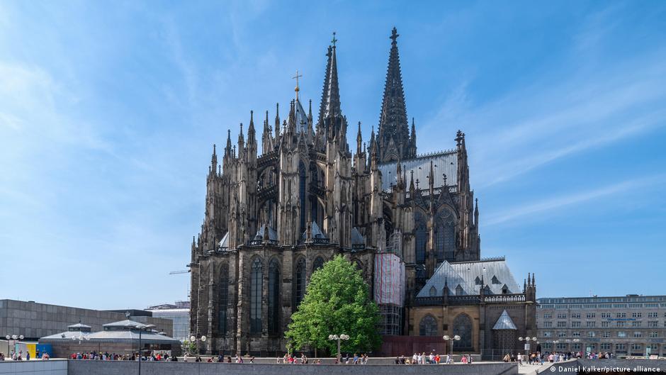 Cologne Cathedral to start charging admission fee