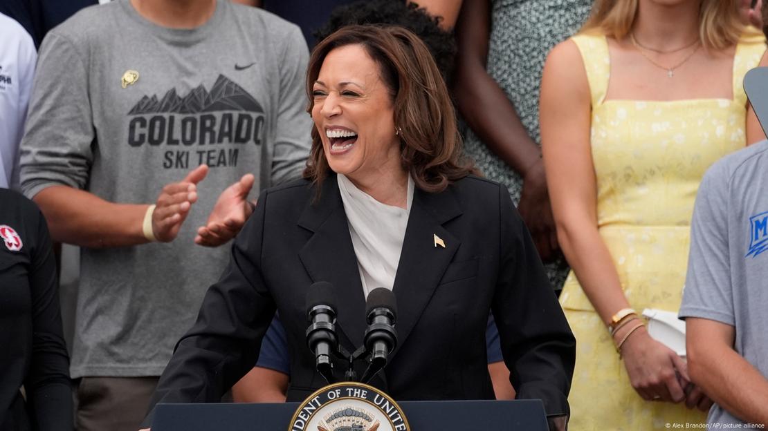 Kamala Harris, vicepresidenta de EE.UU., en su primera aparición pública este lunes (22.07.2024).