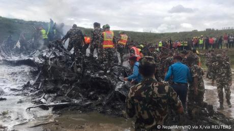 18 Tote bei Flugzeugabsturz in Nepal