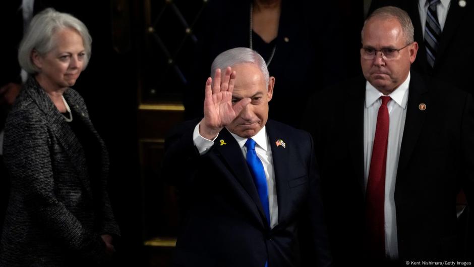Benjamin Netanjahu pozdravlja članove Kongresa