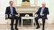 Assad sentado ao lado de Putin, durante visita de presidente sírio a Moscou em julho de 2024
