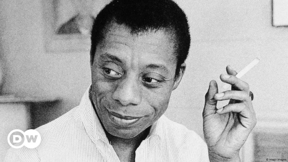 Vote Against Racism – Penulis Amerika James Baldwin – DW – 2 Agustus 2024