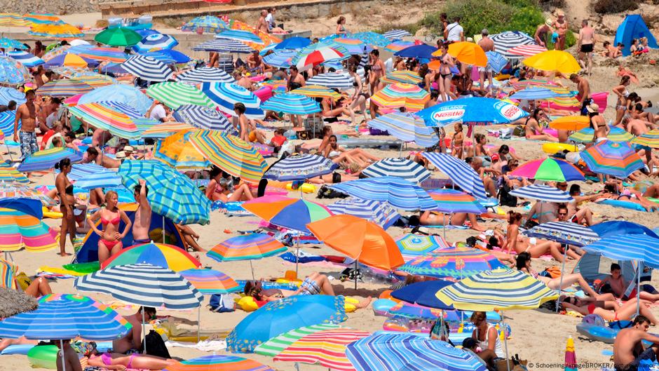 Prepuna plaža na Majorci - omiljenoj kod Nemaca